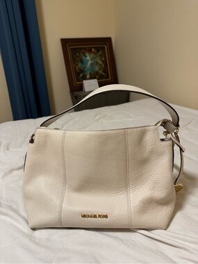 Michael Kors Brooke Medium East-West Bag